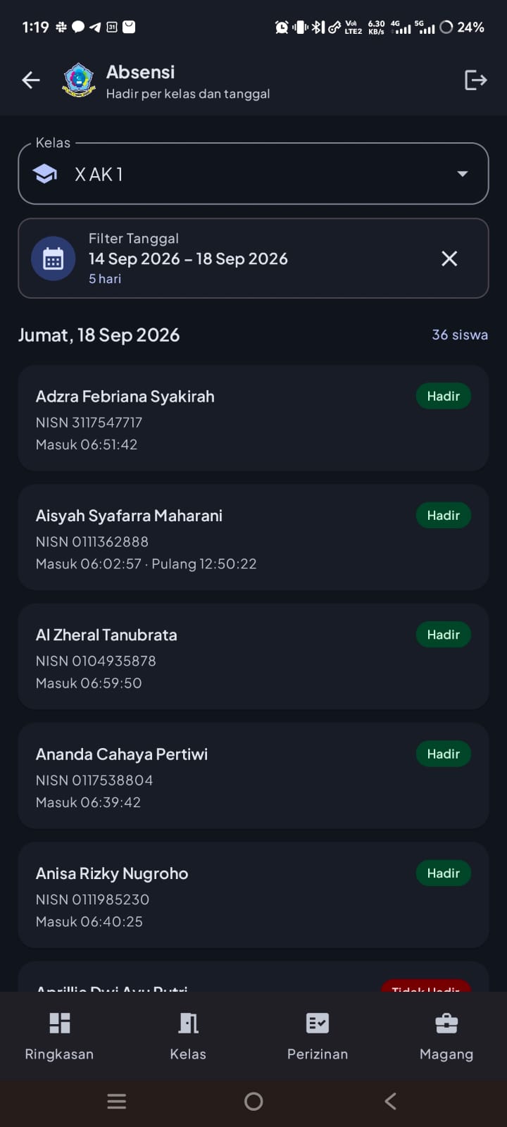 Layar absensi harian AbseninAja